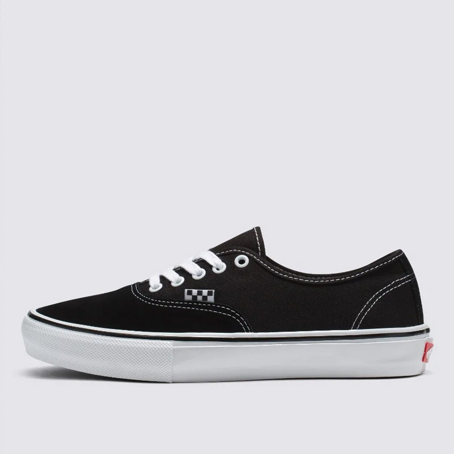 Vans Pro Skate Classics Authentic - Black/White sneakers.