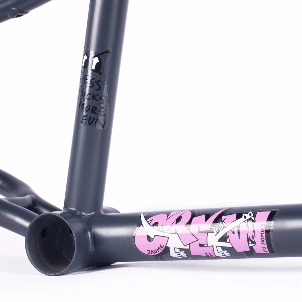A black Cult Crew Frame (Jaume Sintes Signature) with a pink logo on it, featuring the Gun Metal colour way.
