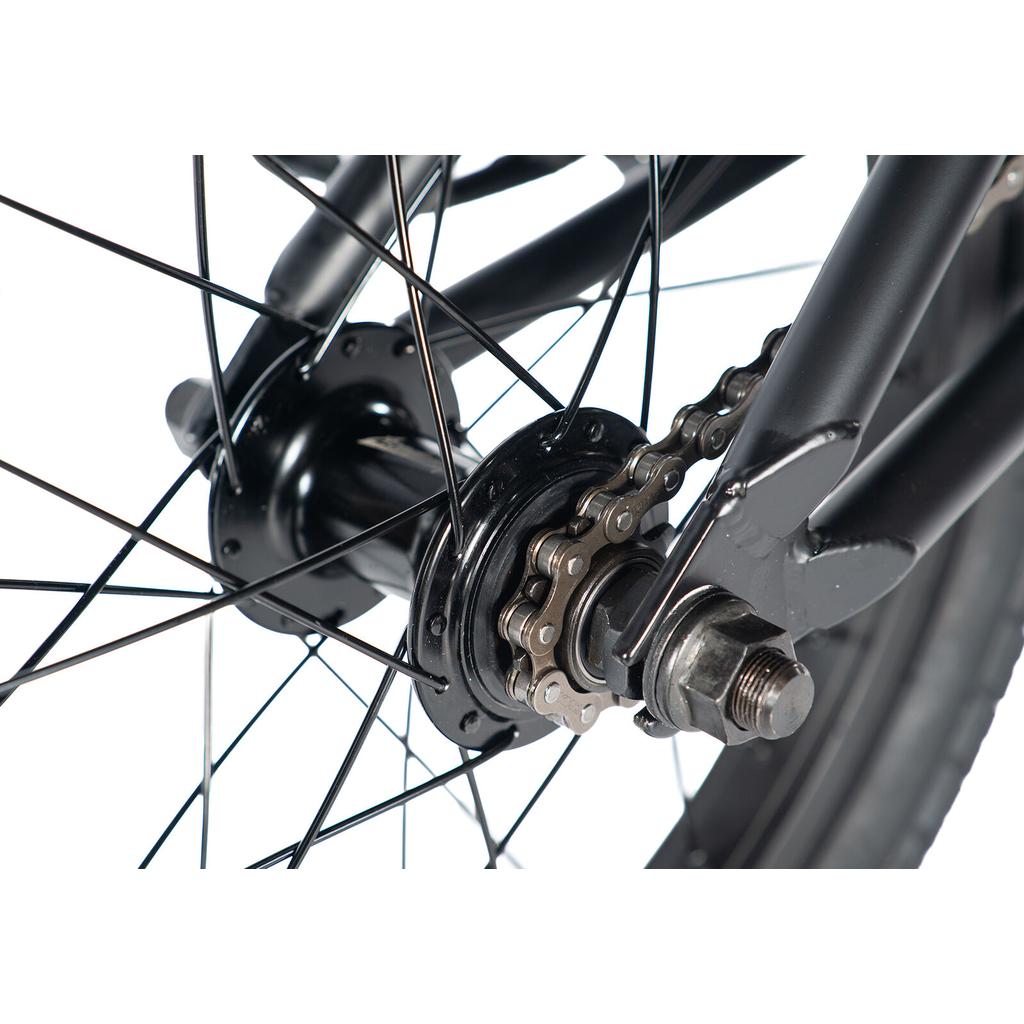 Academy Trooper 16 Inch Bike, White / Black Fade