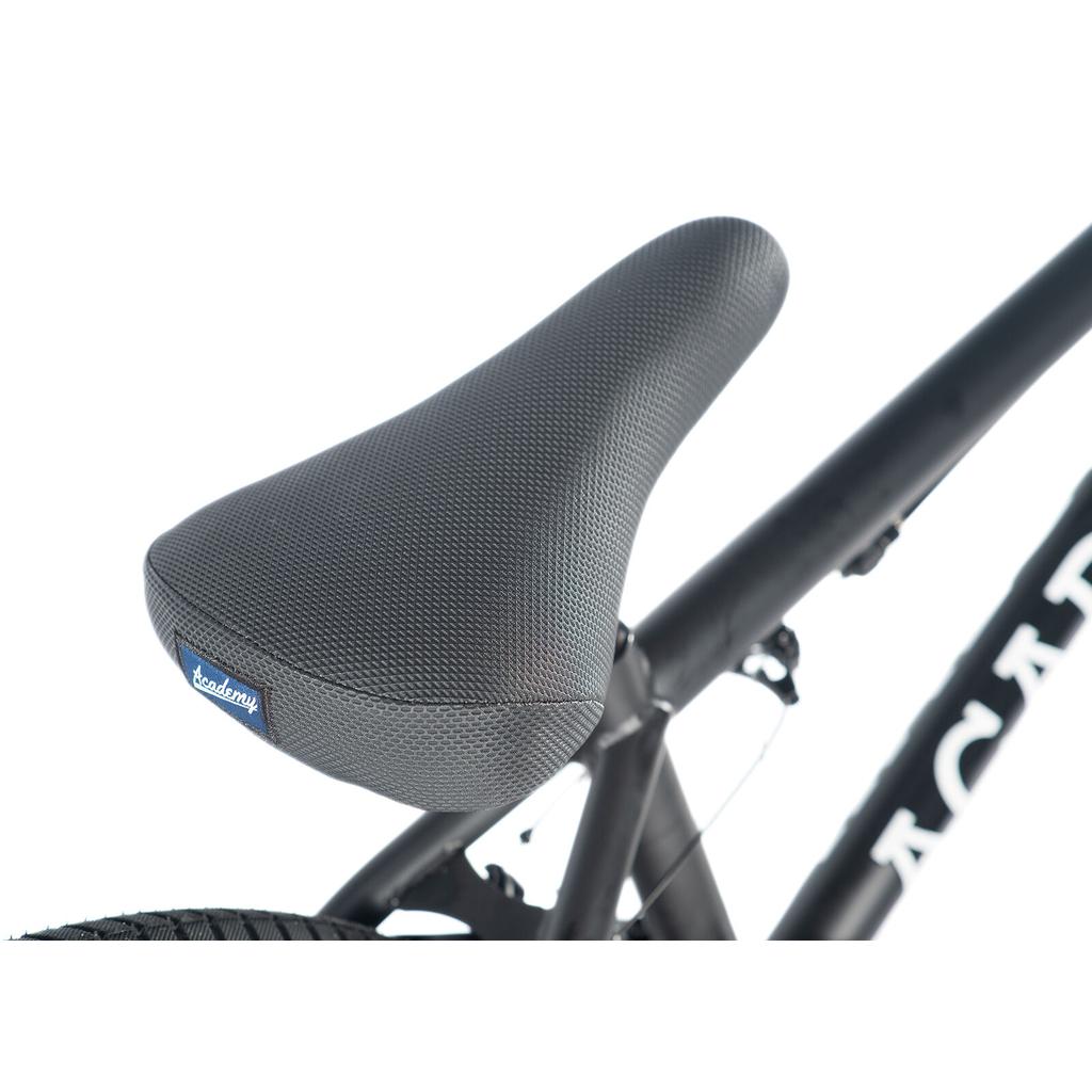 Academy Trooper 18 Inch Bike, Matte Black