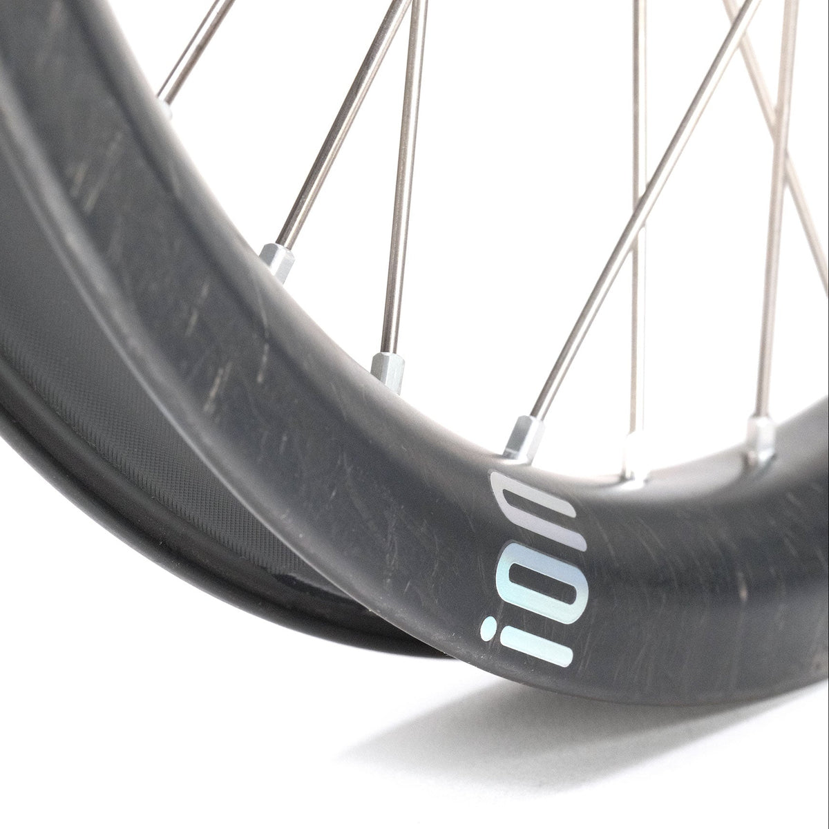 Colony Wasp x Ion 18 Inch Carbon Wheelset