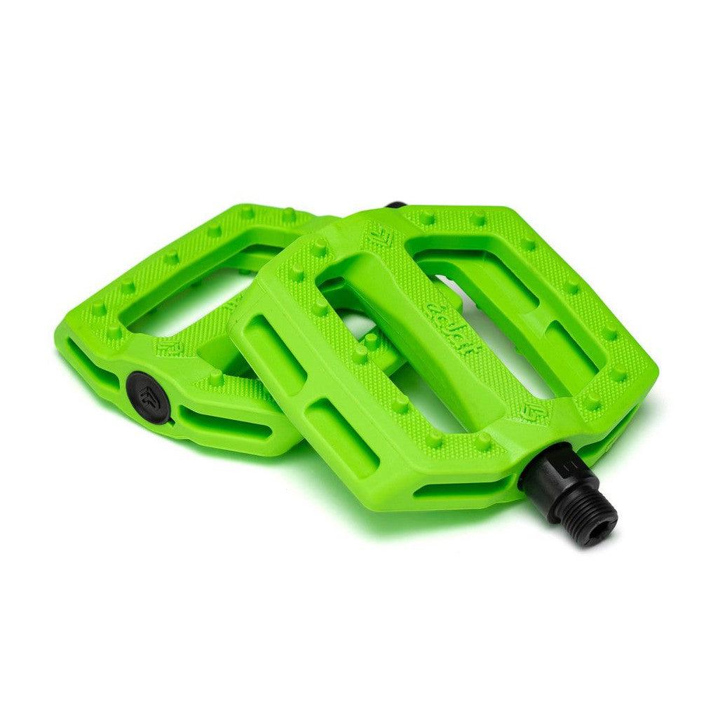Eclat Slash PC Pedals / Neon Green / 9/16