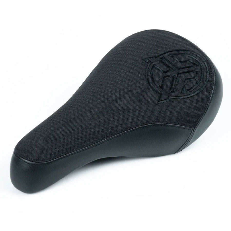 The Federal Mid Stealth Logo Seat is a black saddle featuring a stealth design.