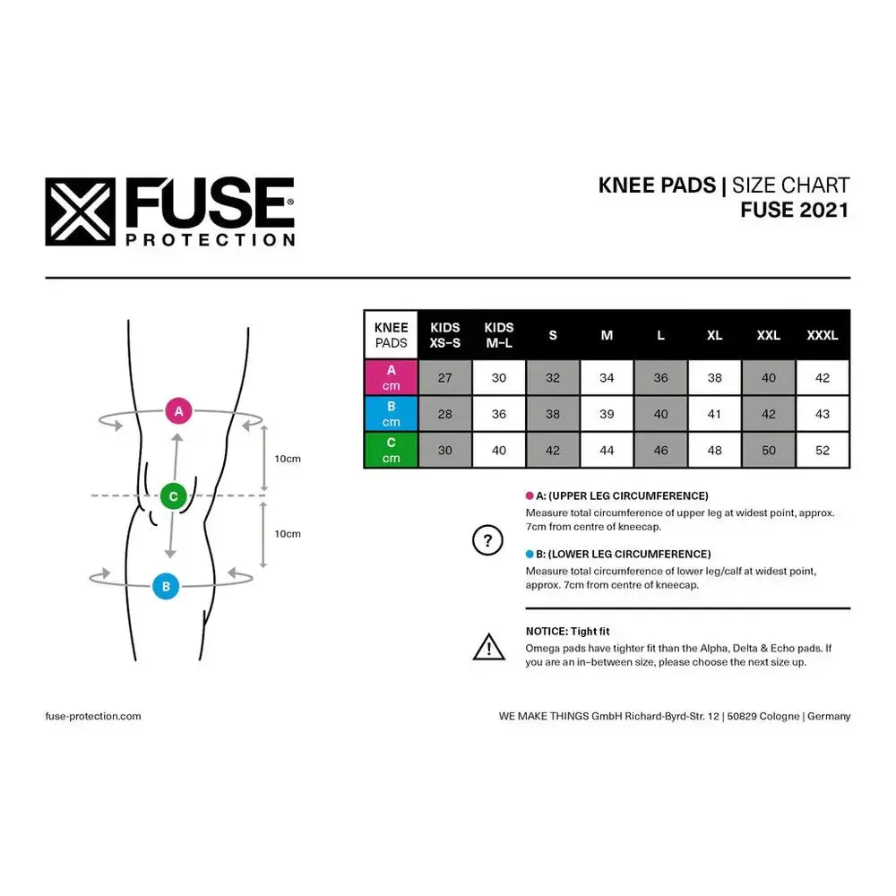 2021 size chart for Fuse Delta Knee Pads made with Duratex neoprene, showing sizes XS-XXL with upper and lower leg circumferences in cm. Features fitting tips and company details below, emphasizing DFS system foam's comfort.