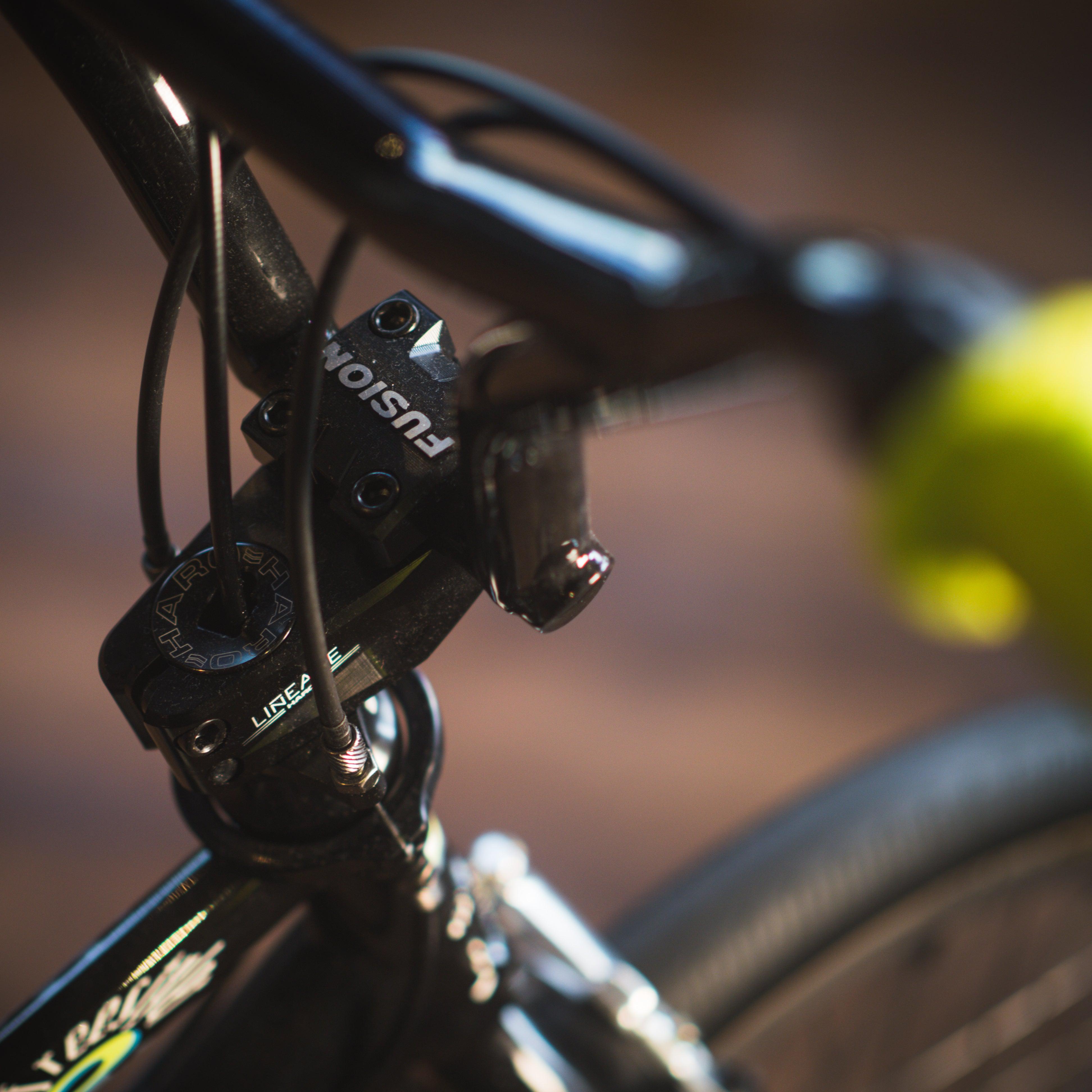 A detailed view of the Haro Lineage Sport Freestyler Bashguard 20 Bike handlebars.