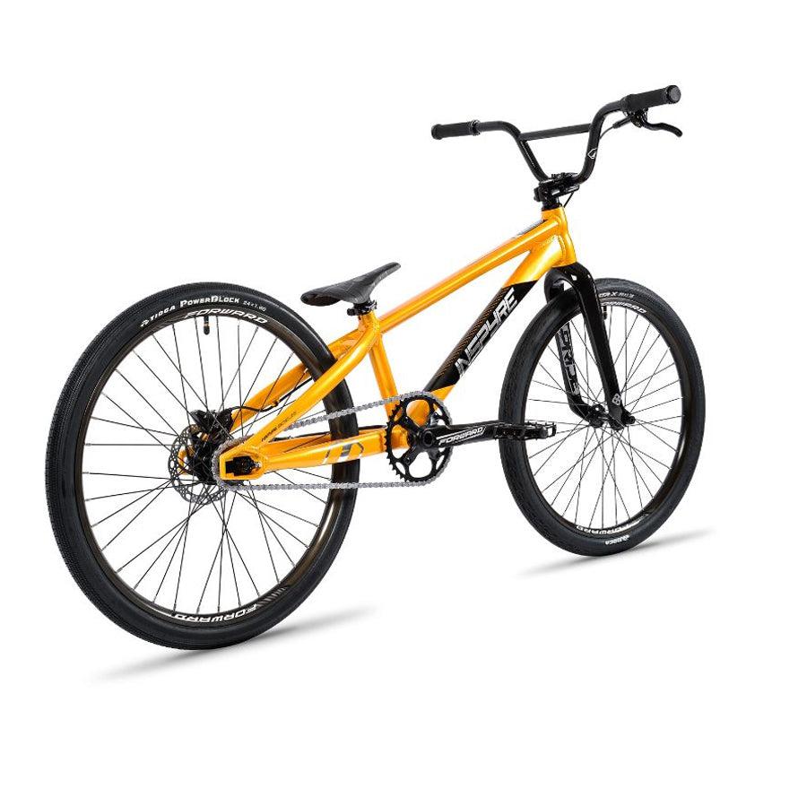 An Inspyre EVO-C Pro Cruiser Disc Brake Bike with a carbon fork and disc brakes on a white background.