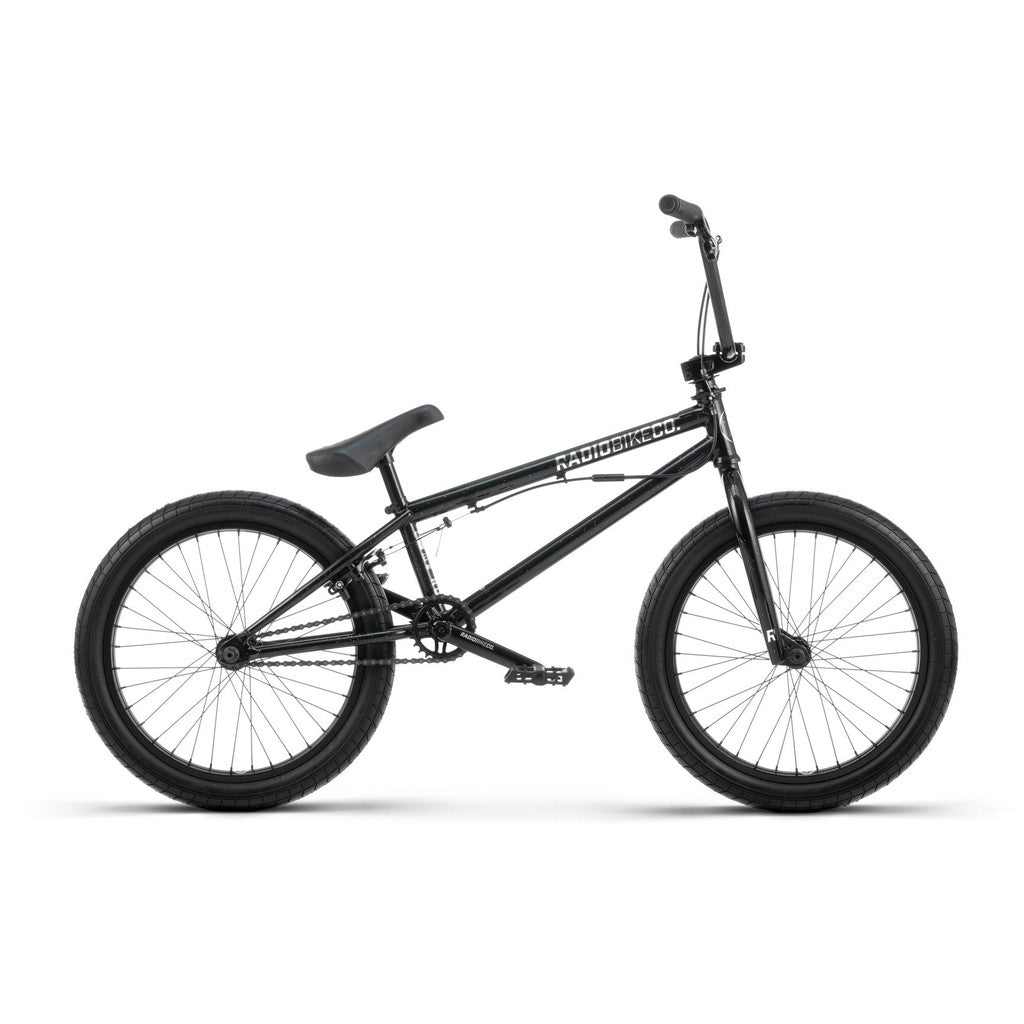 This Radio Astron FS 20 Inch Bike features thick tires, a padded seat, and handlebar grips. The full chromoly frame showcases the "RADIO BIKE CO." logo and includes Radio Pro Hubs, making it the ultimate ride for thrill-seekers.