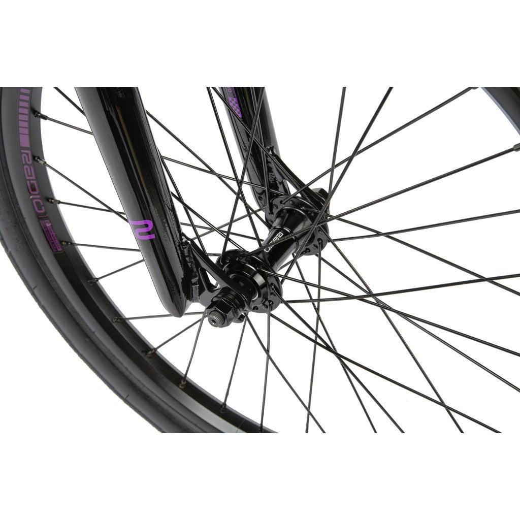 A close up of a Radio Xenon Pro XL Bike wheel with a disc brake ready system.
