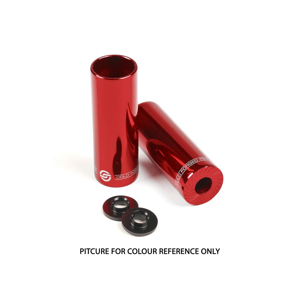 A pair of Salt AM Steel Pegs in metallic red, made for 14mm axles, and two round washers are shown on a white background. Text below states: "PICTURE FOR COLOUR REFERENCE ONLY.