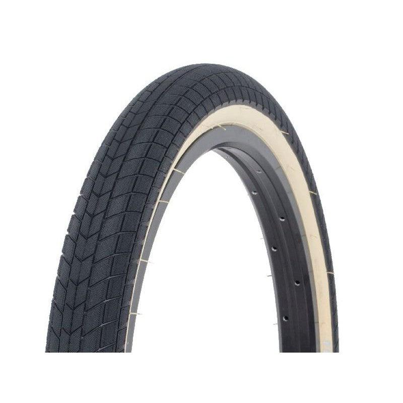 Relic Flatout Tyre / Black Gum / 2.25