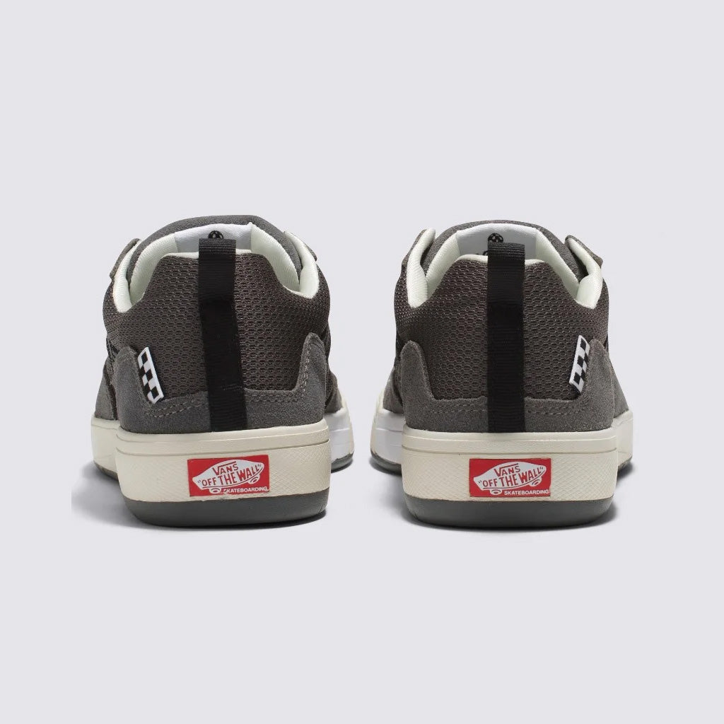 Vans Zahba Pro Skate Shoes - Grey/Black offer exceptional performance features with a focus on sustainability.