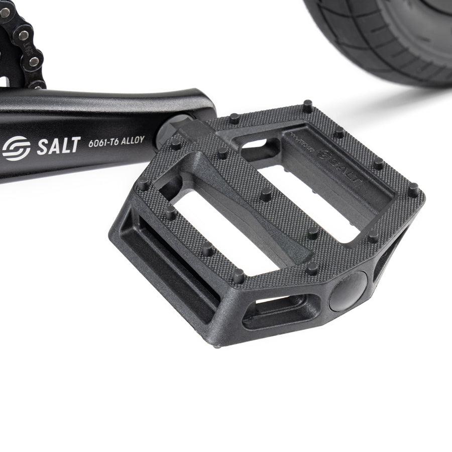 The Wethepeople Prime Drive 12 Inch Bike features Wethepeople Prime Drive 12 Inch Bike pedals and a reliable drivetrain.