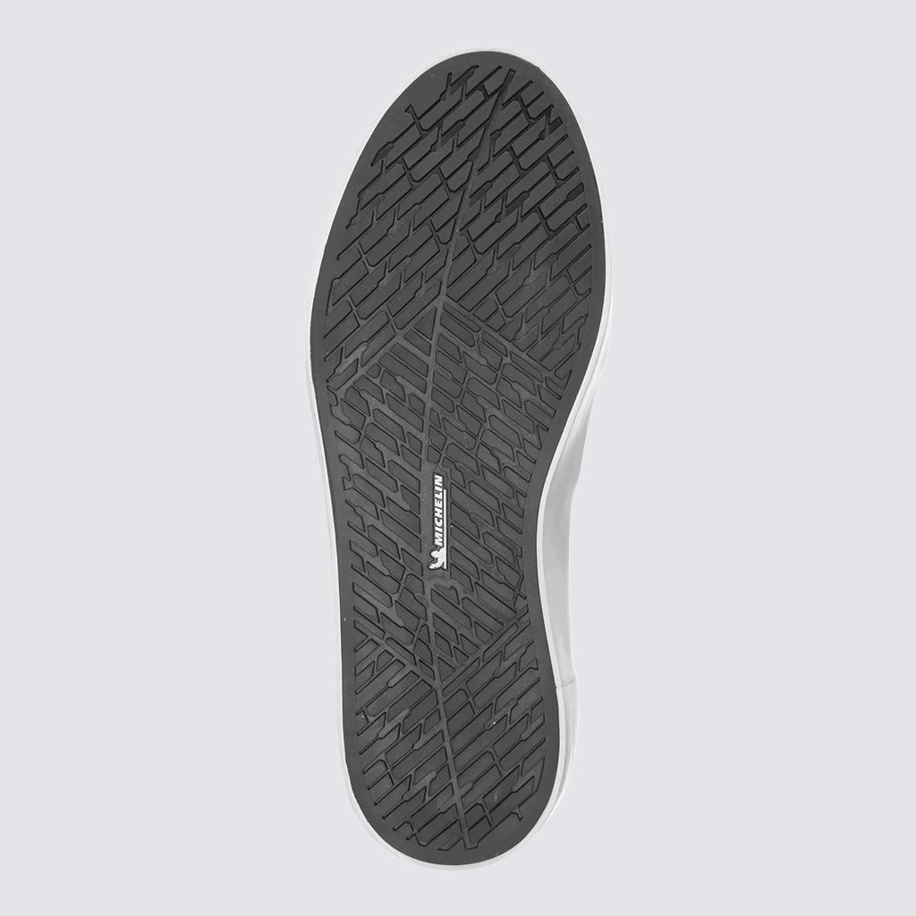 A view of the sole of a Etnies Marana Slip XLT (Nathan Williams Signature) shoe showcasing its grip on a white background.
