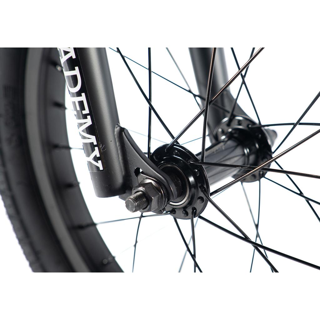 Academy Trooper 16 Inch Bike, White / Black Fade