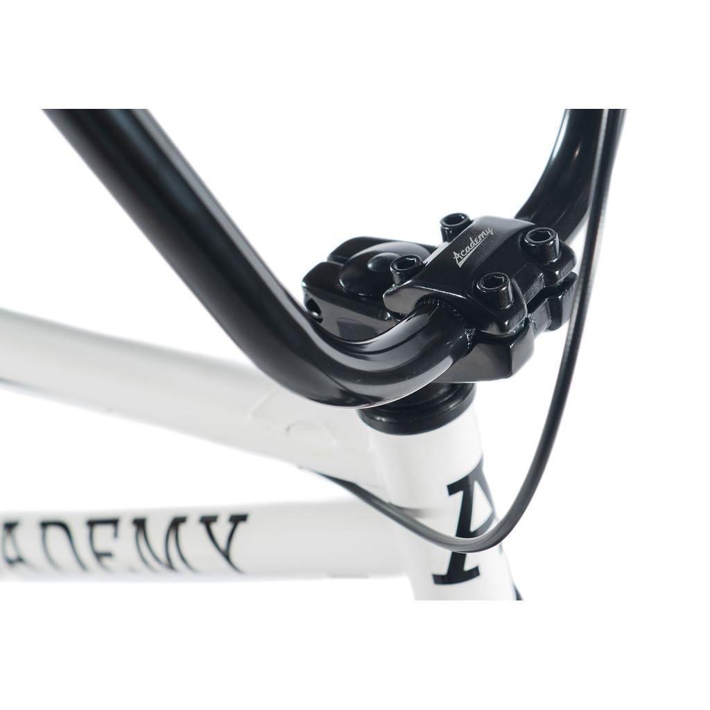 Academy Trooper 18 Inch Bike, White / Black Fade