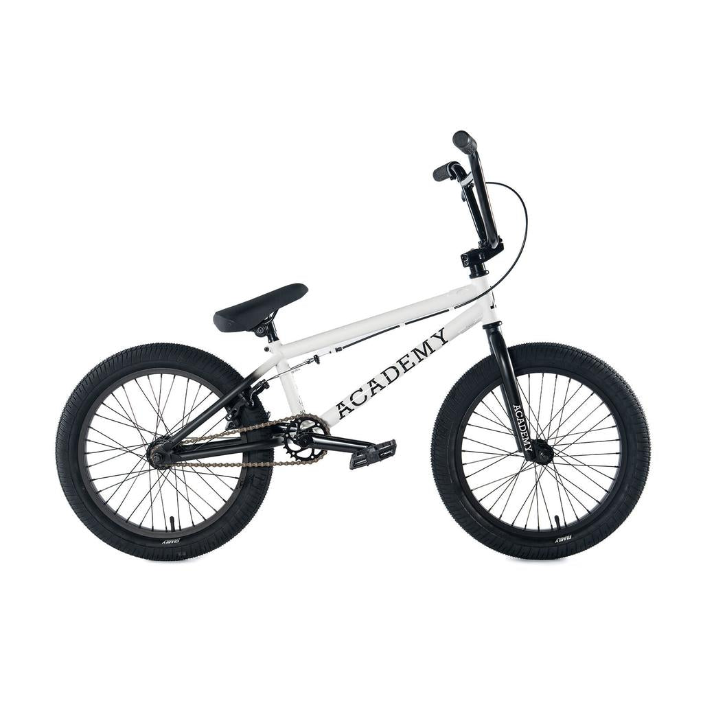 Academy Trooper 18 Inch Bike, White / Black Fade
