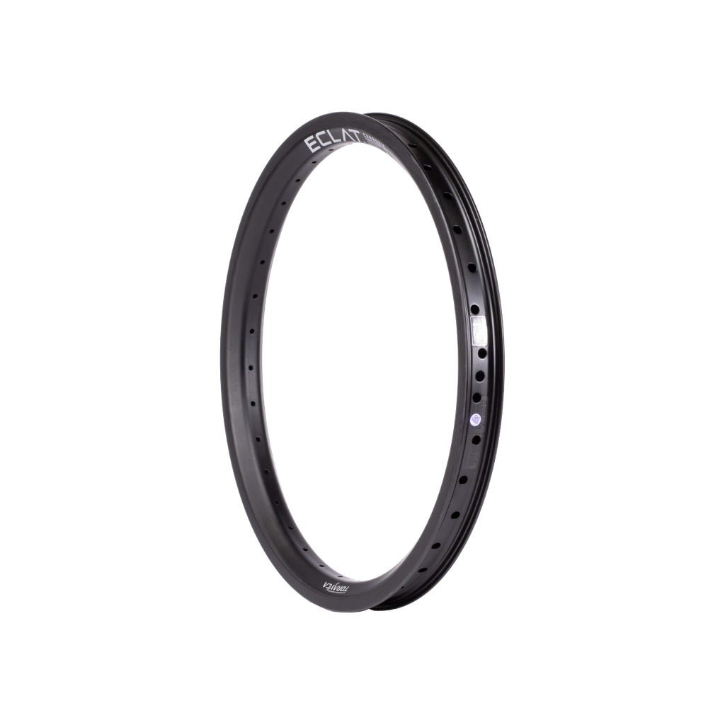 A lightweight Eclat Carbonic Rim (Braking Surface) on a white background.