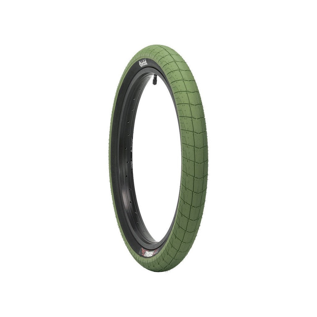 Eclat Fireball Tyre (Each) / Green w/Black Sidewalls / 20x2.3