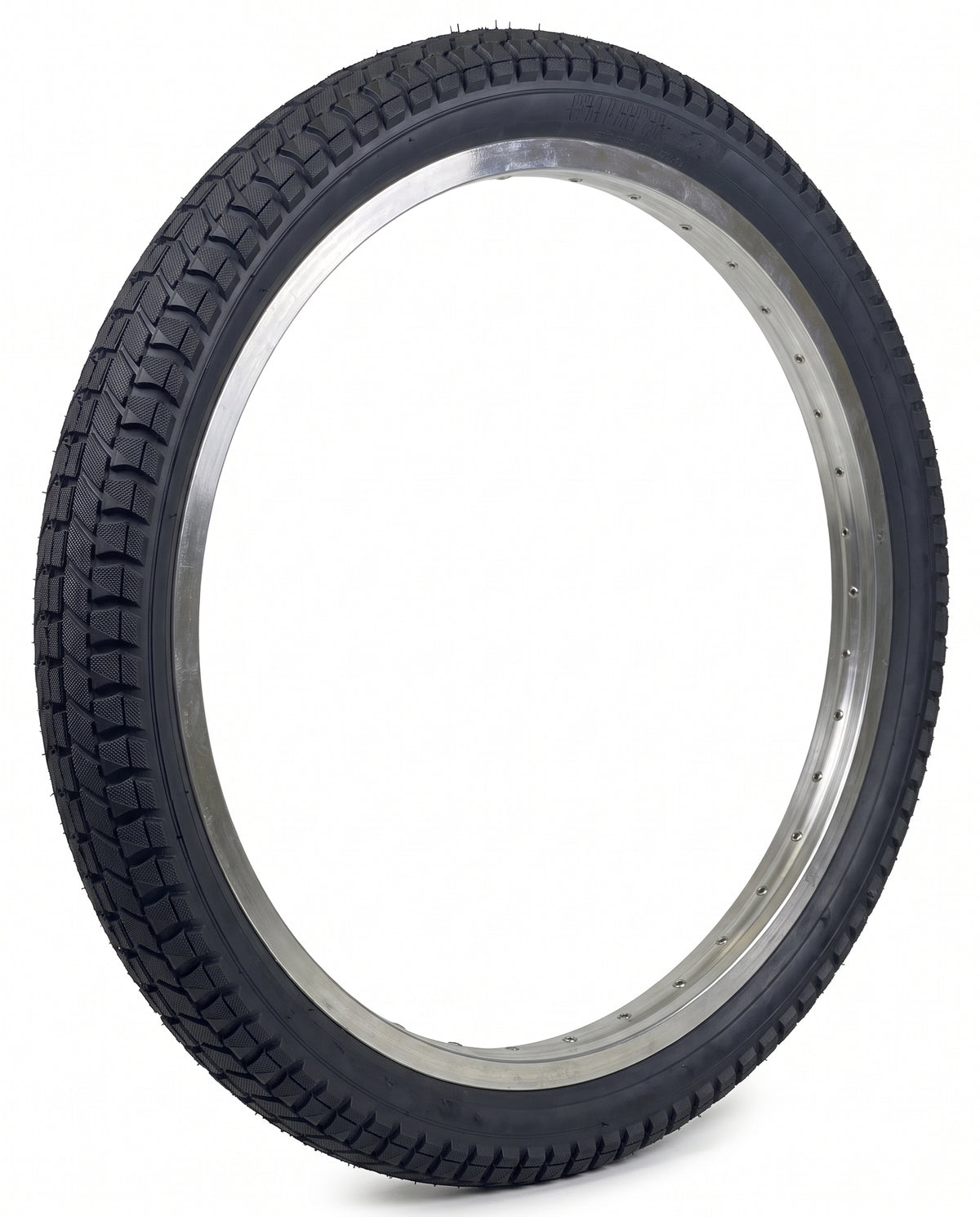 Durable S&M Mainline V2 22 Inch Tyre mounted on a silver metal rim.