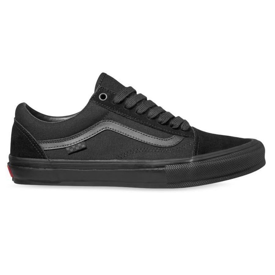 The Vans Pro Skate Classics Old Skool - Black/Black provide durability and grip.