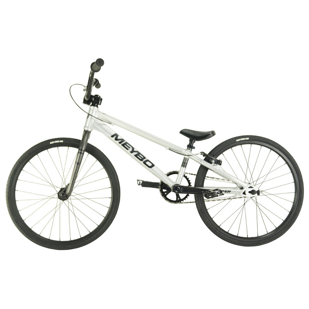 The Meybo 2024 Clipper Expert XL Bike, an entry level race bike, is showcased on a white background.