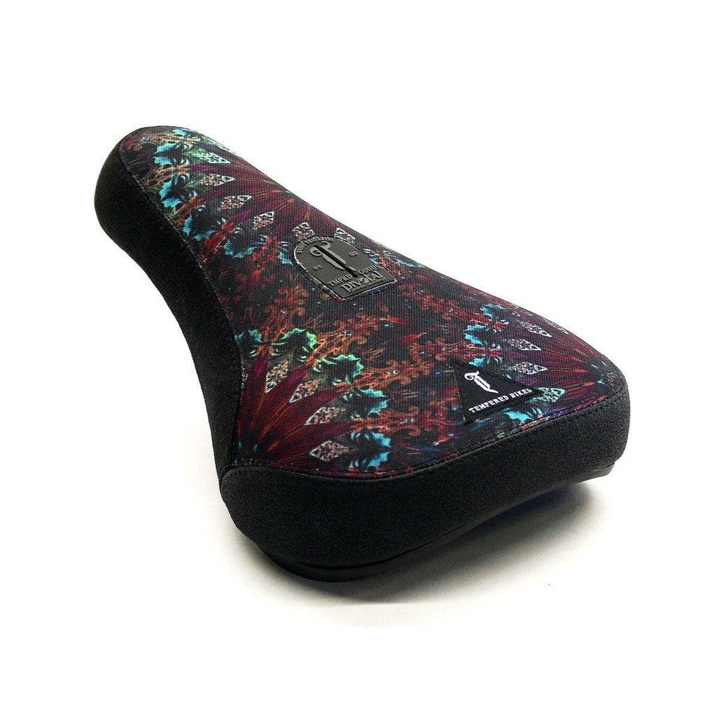 Tempered Kaleidoscope Pivotal Seat / Fat