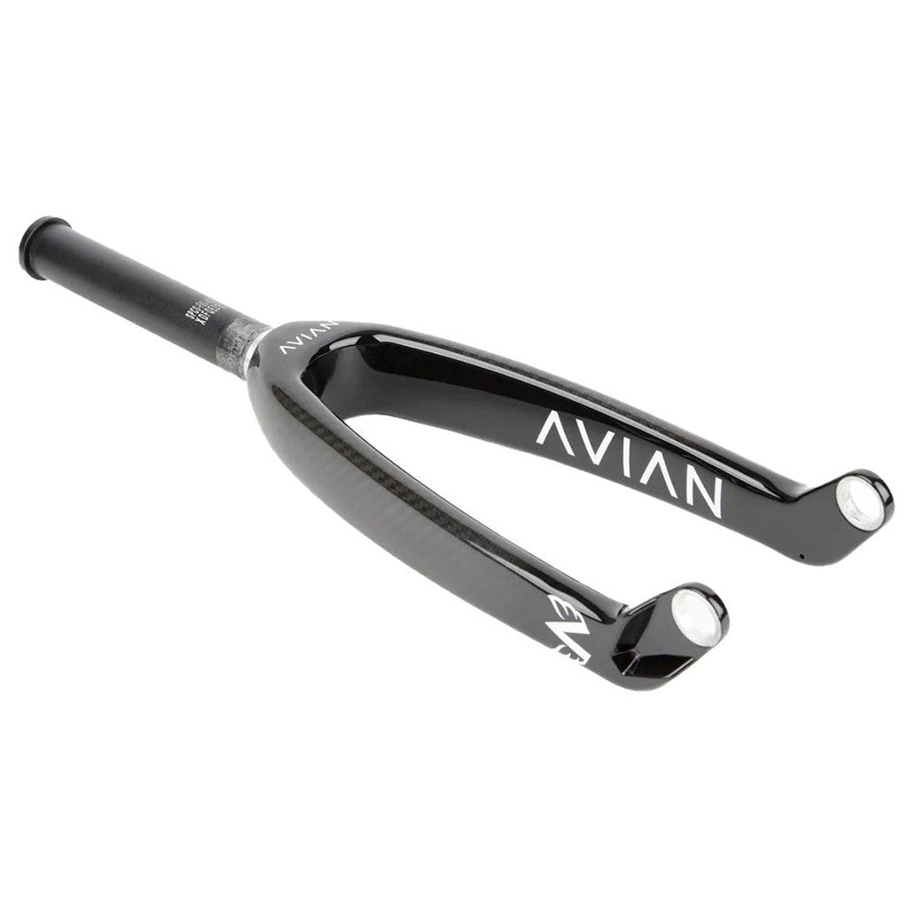 Avian Versus Pro 20 x 1-1/8 Inch Fork bicycle fork on a white background.