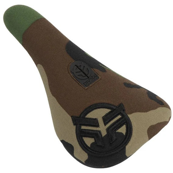 The Federal Logo Slim Pivotal Seat Camo with Raised Black Stitch features a camouflage design and black embroidered logo patches on the top and rear, compatible with pivotal seat posts.