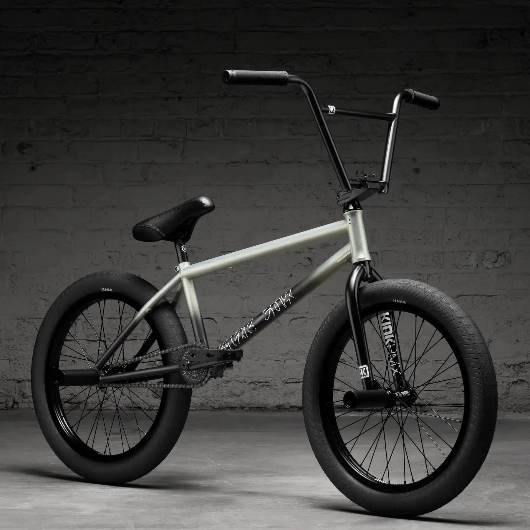 KINK BMX 20インチ 黒・紫 Kink Switch 20 Inch Bike (2026)