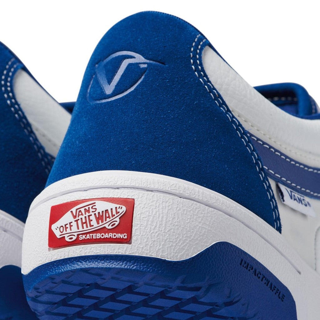 Vans Rowan 2 shoes, featuring blue and white colors, are the perfect skate shoes for all your skateboarding needs. These shoes offer excellent impact protection with the upgraded Rowan 2 technology.