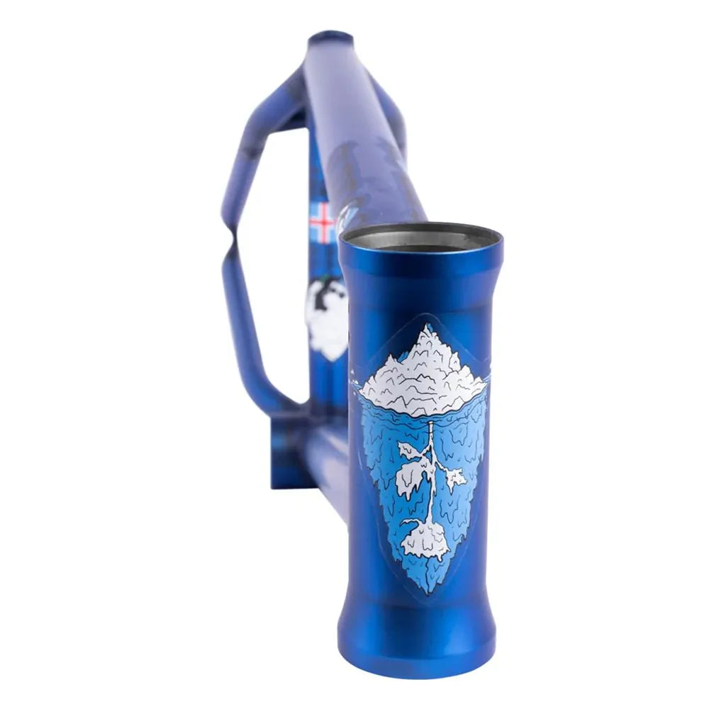 The Subrosa MR2 Frame (Bjarki Hardarson Signature) in Glacier Blue features an iceberg graphic on the head tube, highlighting both the above and below water sections.