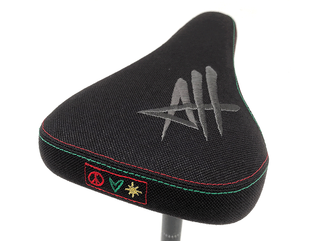 Colony Alex Hiam Seat Combo / Rasta Stitch